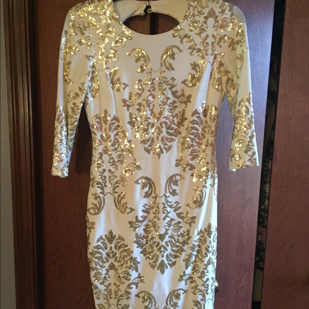 white and gold homecoming dress with keyhole back